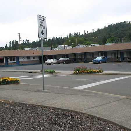 Travel Inn Roseburg Buitenkant foto
