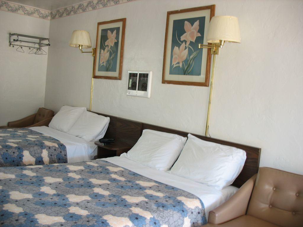 Travel Inn Roseburg Buitenkant foto
