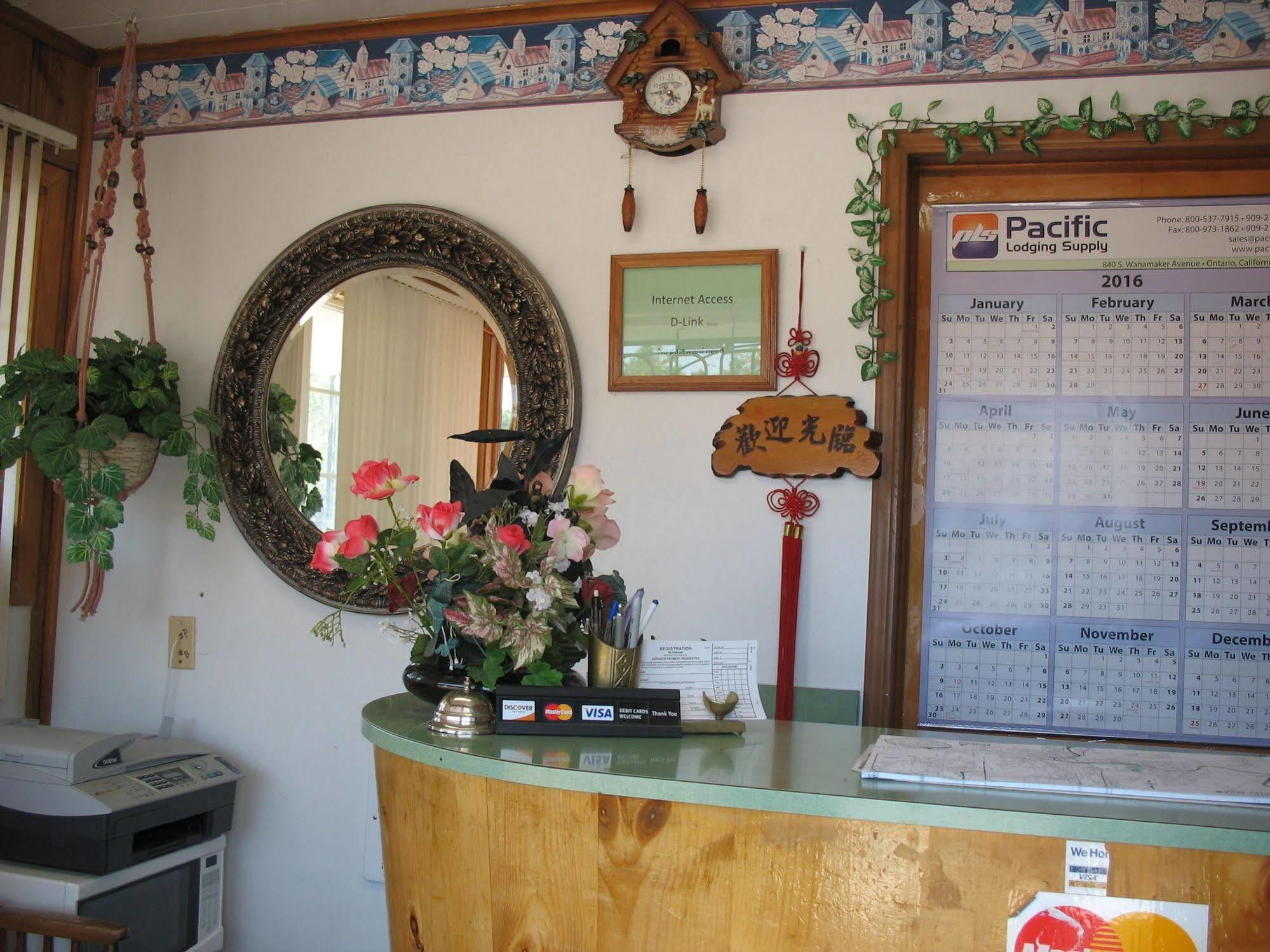 Travel Inn Roseburg Buitenkant foto